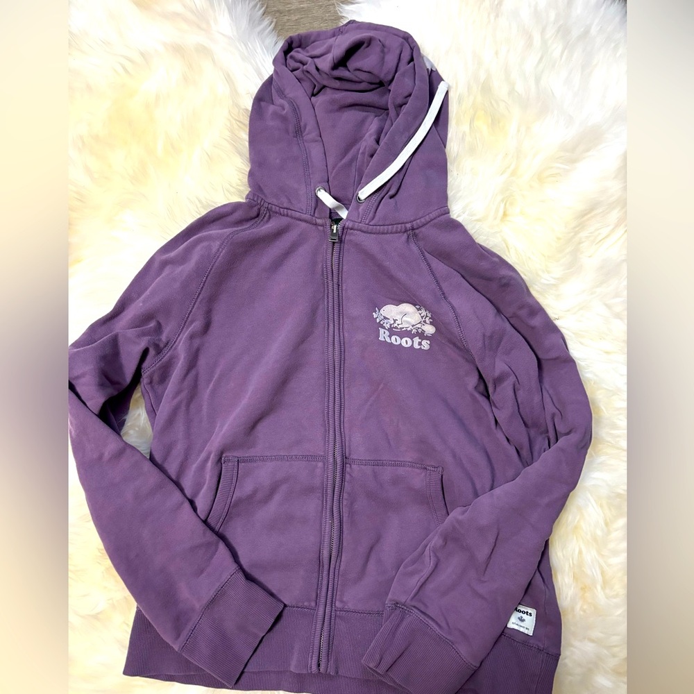 Mauve Roots hoodie in a size large